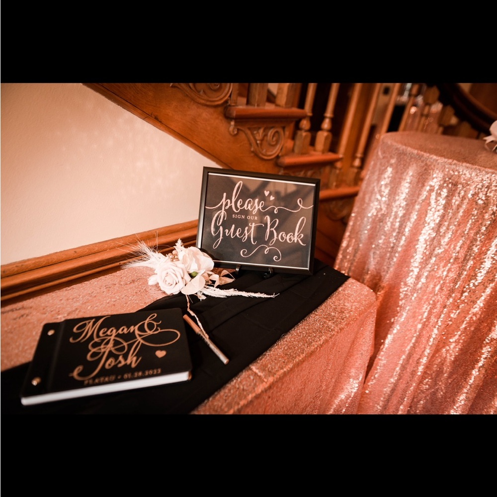 Elegant Black and Gold Guest Book Set